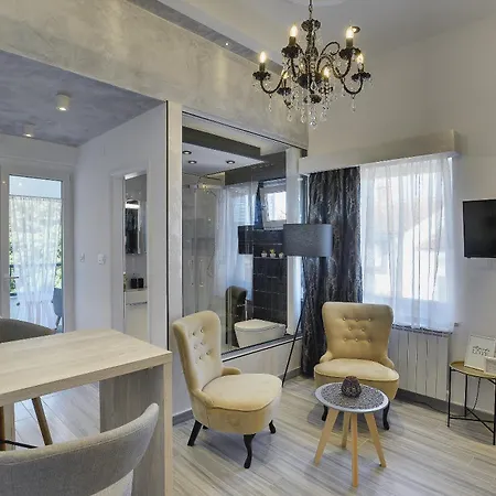 Zanetti 3 Apartament *