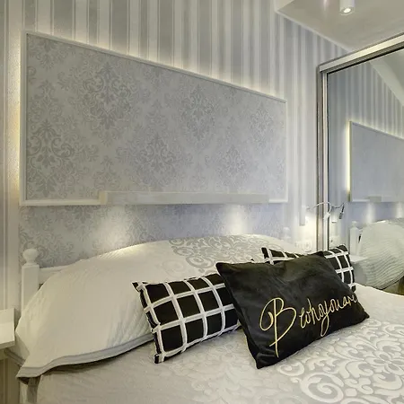 Zanetti 3 Apartament *